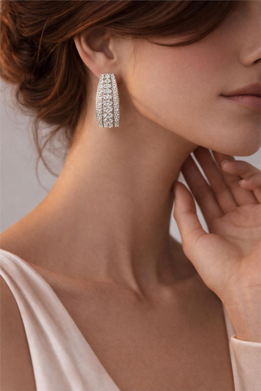 Beatrice Kalın Zirkon Taşlı Statement Halka Küpe